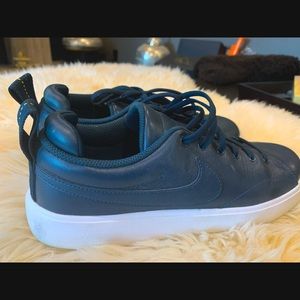Nike Golf Shoe - Men’s size 8